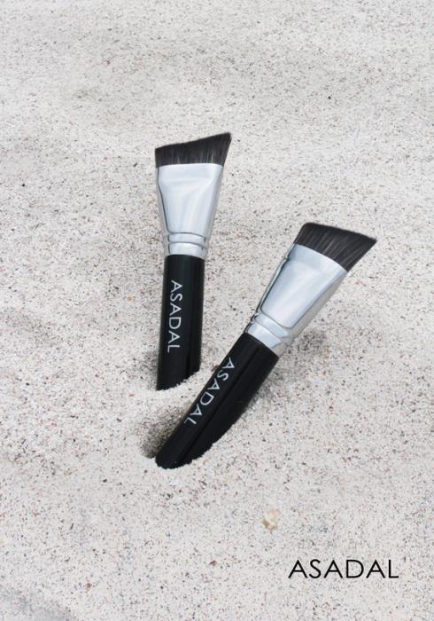Angle Foundation Brush